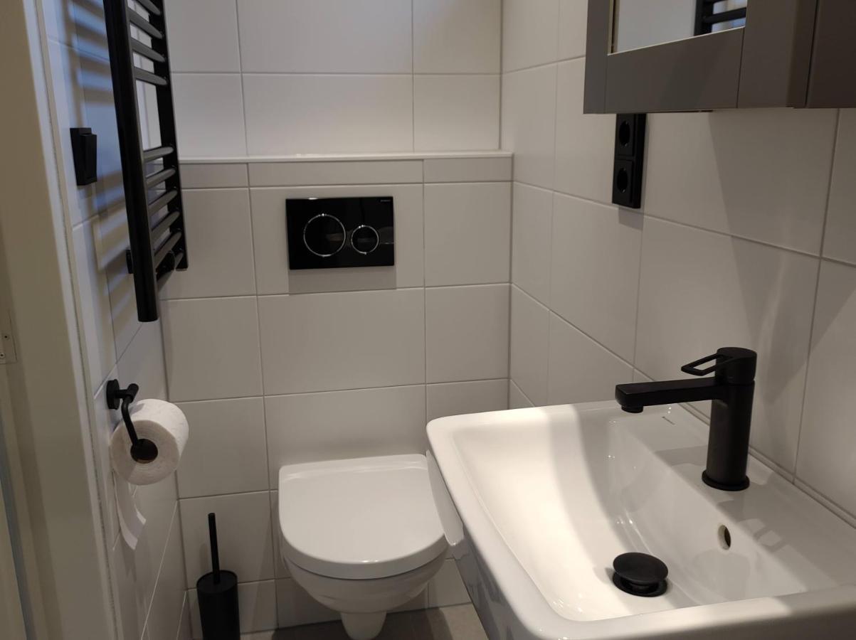 Tiny Batavia Adults Only Bed By The Sea Apartment